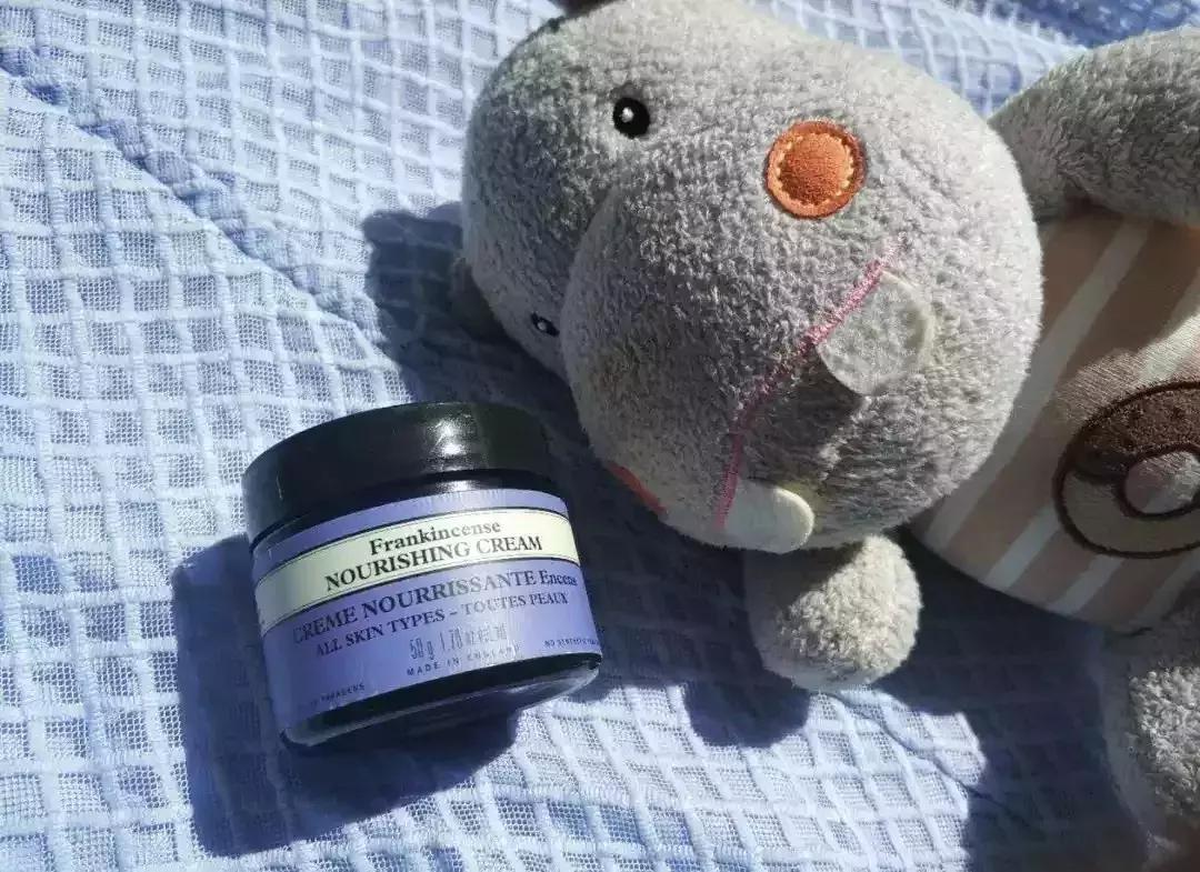 干敏肌美妆博主护肤品推荐,无数美妆达人推荐的热卖色