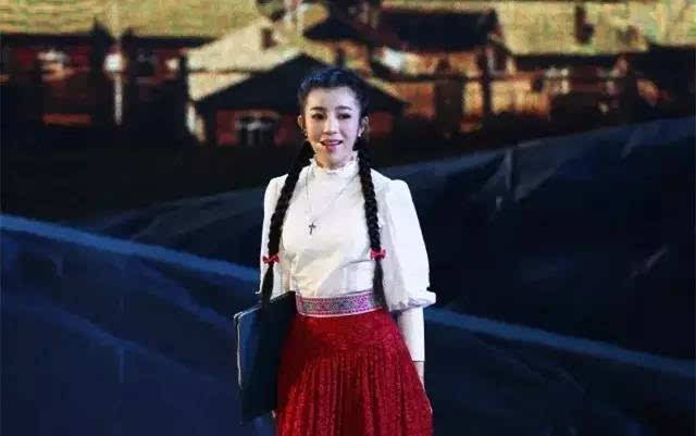 17岁的嘎丽娅劝降450名日军，只留下红头巾，普京为其纪念碑题词