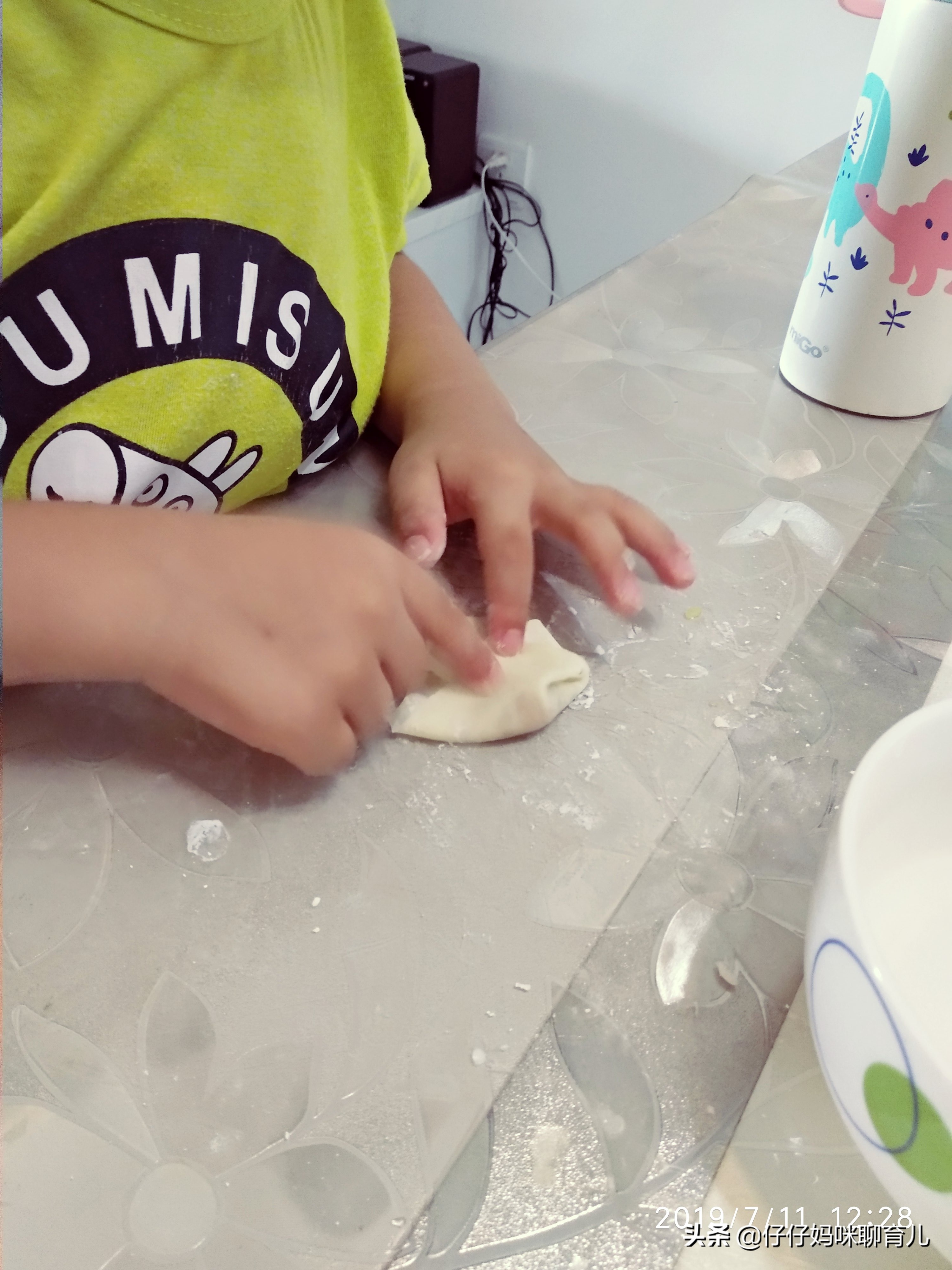 三岁孩子不爱吃饭是怎么回事,两三岁孩子不怎么吃饭怎么办