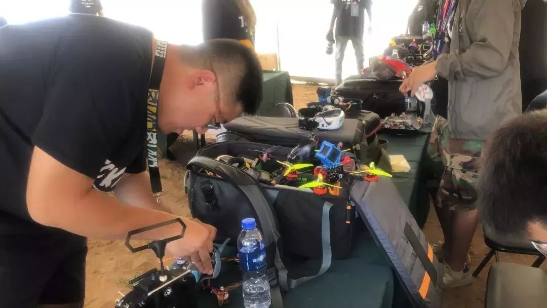 閿℃灄閮嫆鐩熻崏鍘熺數绔炰簤闇歌禌,閿℃灄閮嫆绗竴灞婅崏鍘熺數绔炲槈骞村崕