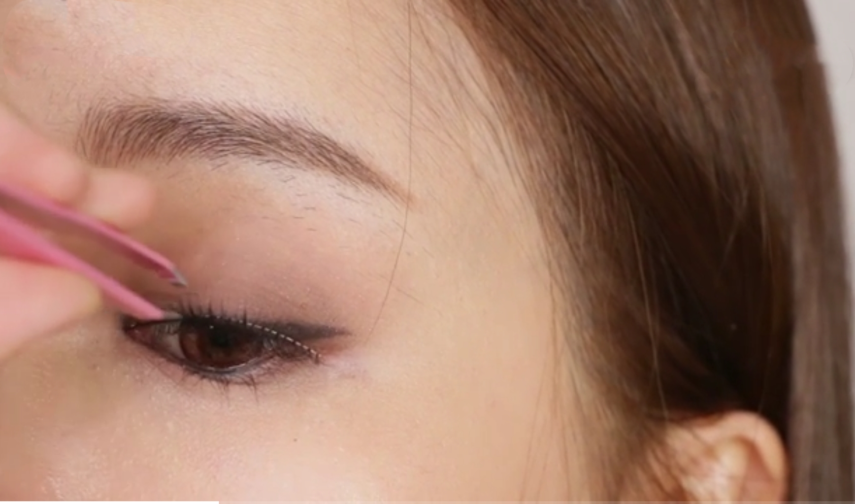 睫毛膏容易刷多怎么解决,睫毛膏刷成苍蝇腿怎么补救