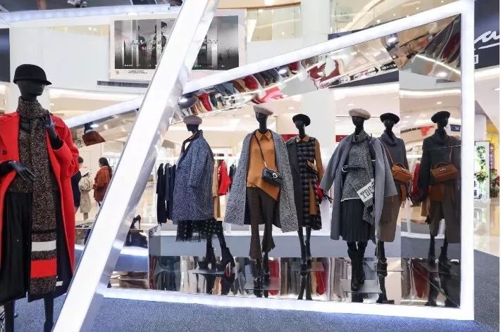 雅莹旗下四个品牌,与雅莹齐名的品牌