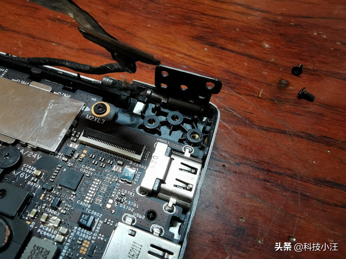 用了六年的笔记本黑屏,小米笔记本屏暗维修