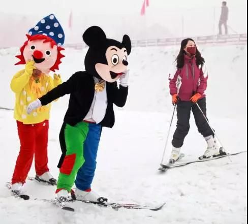 北京蓝调庄园滑雪场,这个冬天来滑雪吧