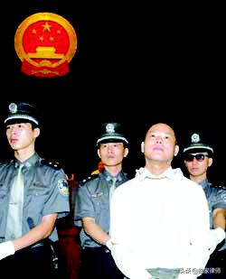 从5公斤到31吨“香港冰王”的覆灭之路