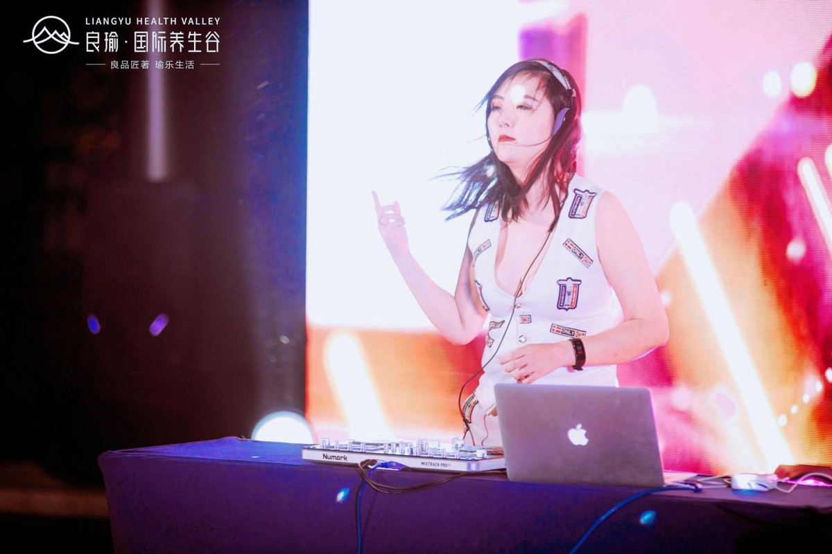 收获趣爽夏日！养生谷第二届蓝莓采摘节完美落幕，避暑嗨玩就在养生谷