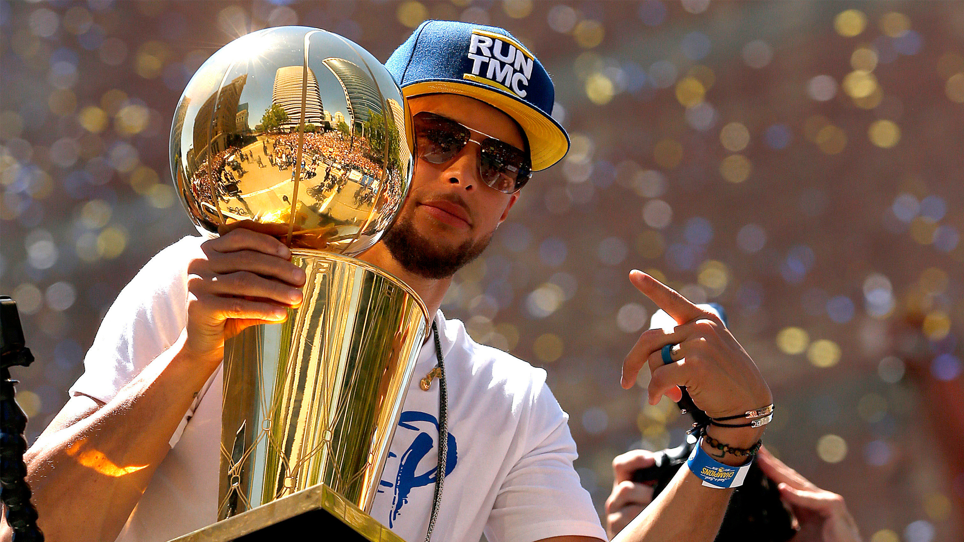 历史第一人梅西第七次荣膺金球奖,盘点至今梅西所获冠军及荣誉