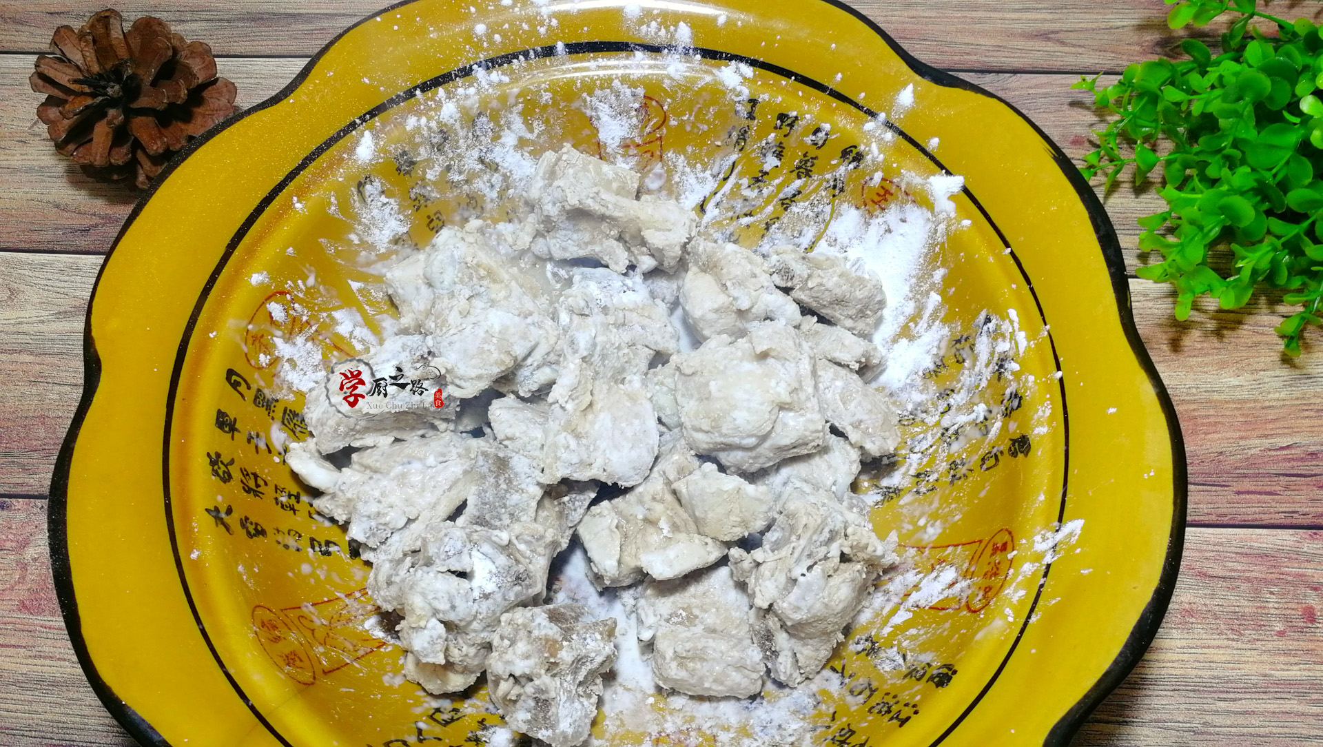 糖醋排骨干硬不脱骨?看大厨如何操作,干香肉嫩脱骨入味有诀窍