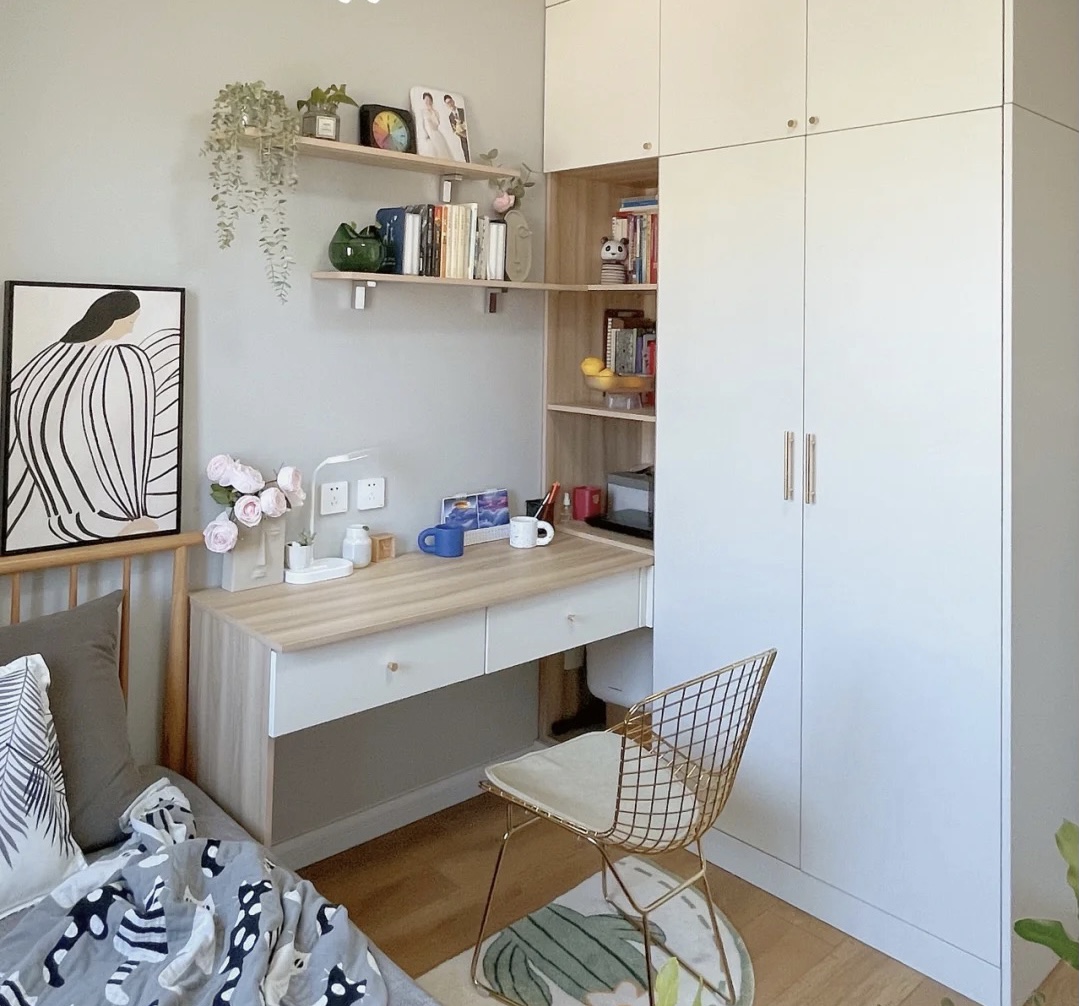 卧室整体定制衣柜与成品衣柜,定制衣柜和买成品衣柜哪个划算