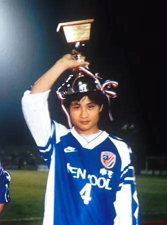 足球运动员吴承瑛现状,中国左后卫吴承瑛