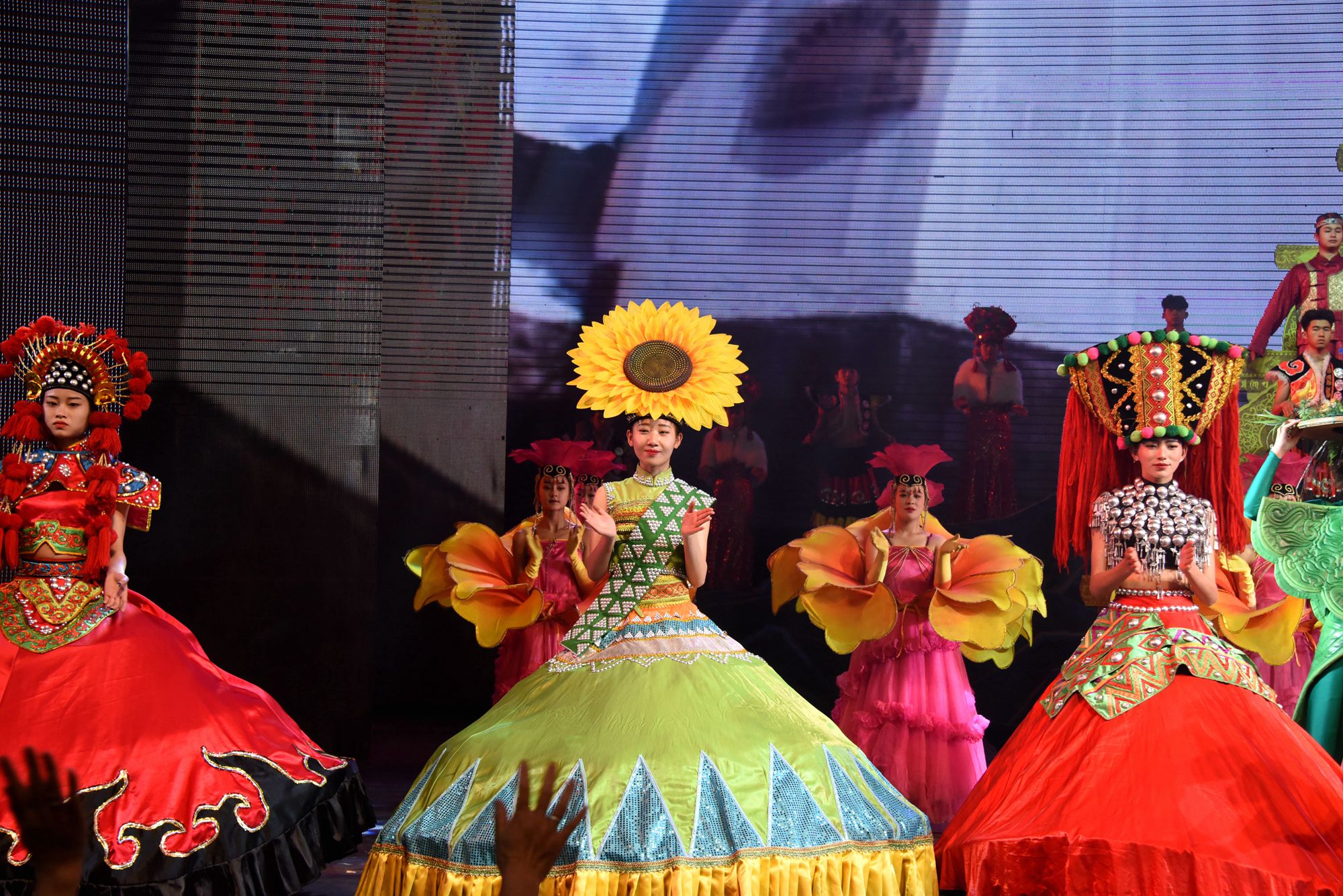 云南腾冲热海大滚锅风景,腾冲热海大滚锅景区攻略