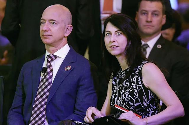 贝佐斯女友桑切斯日常生活,贝佐斯第二任老婆桑切斯简介