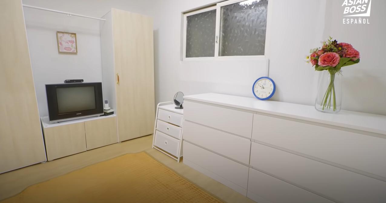 7旬老太太家里堆垃圾场,82岁老妇住地下室五年