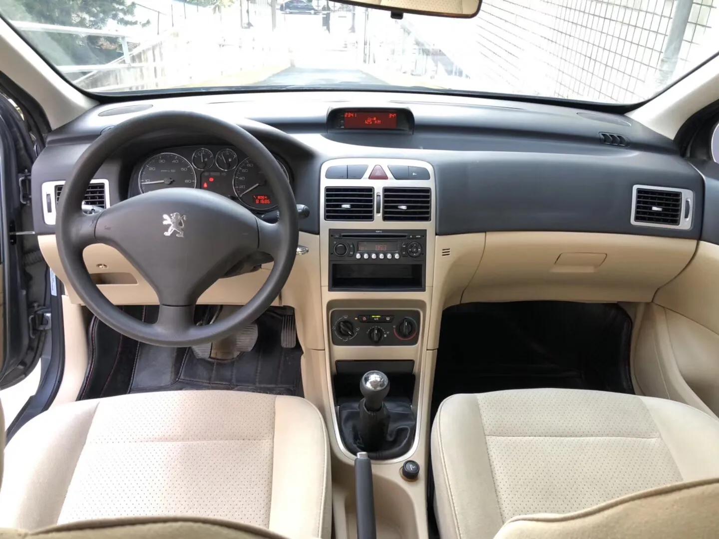 11年标致307手动二手价格,12年二手东风标致307现在多少钱