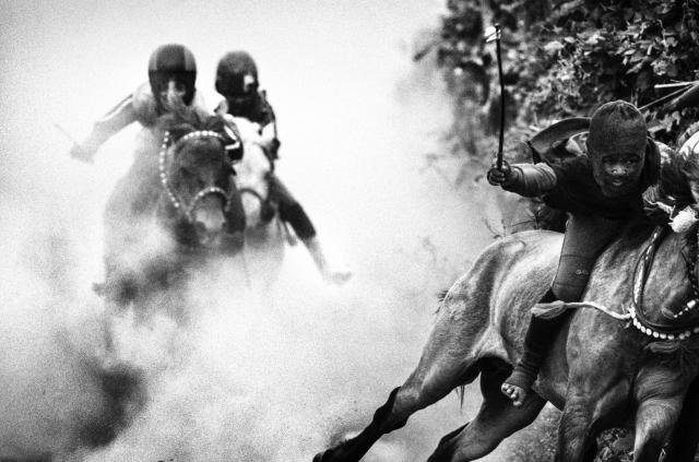 奥林巴斯摄影圈,奥林巴斯相机业务被谁收购