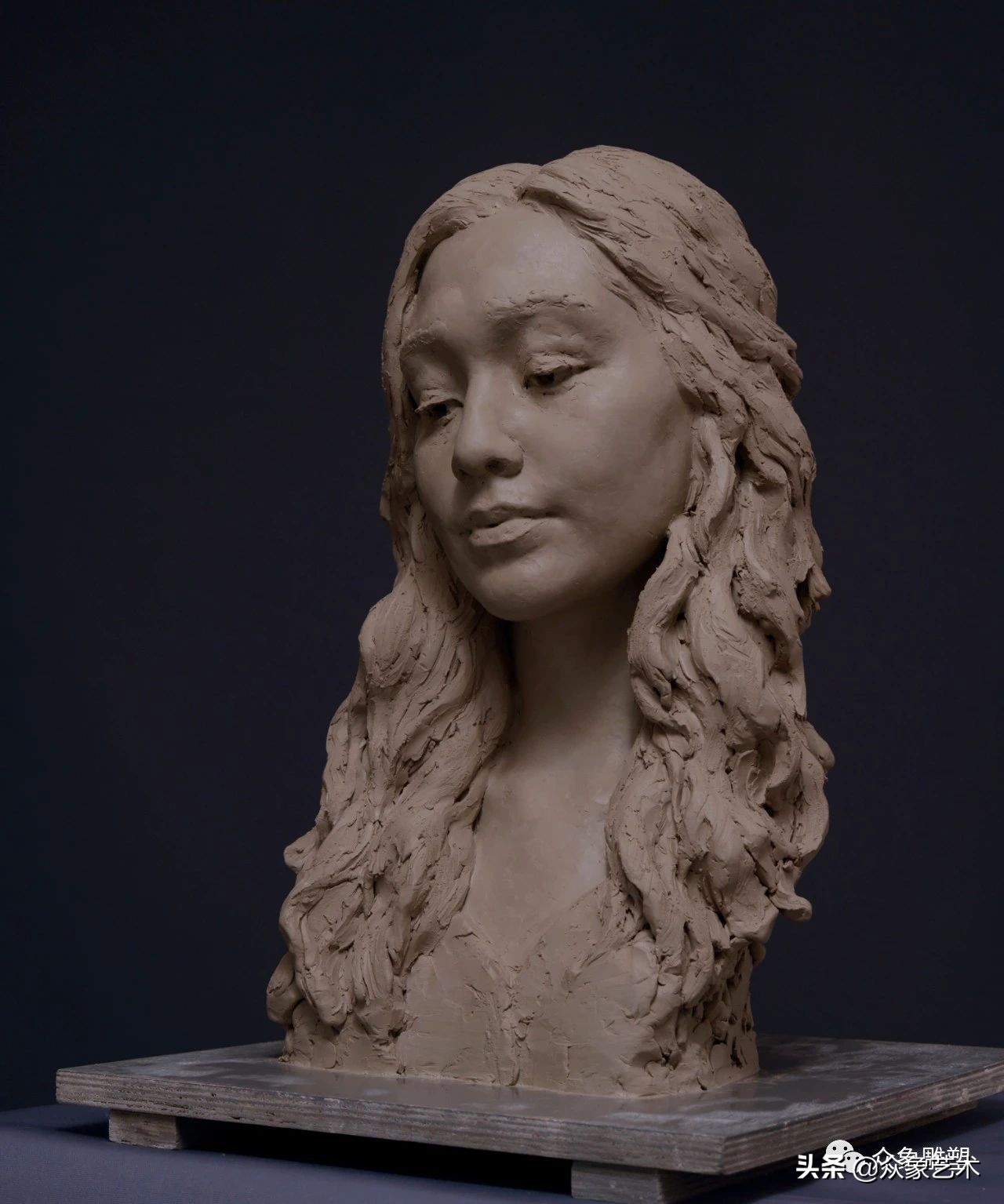 BayasgalanBatmagnai|捕捉“悲伤和失落”