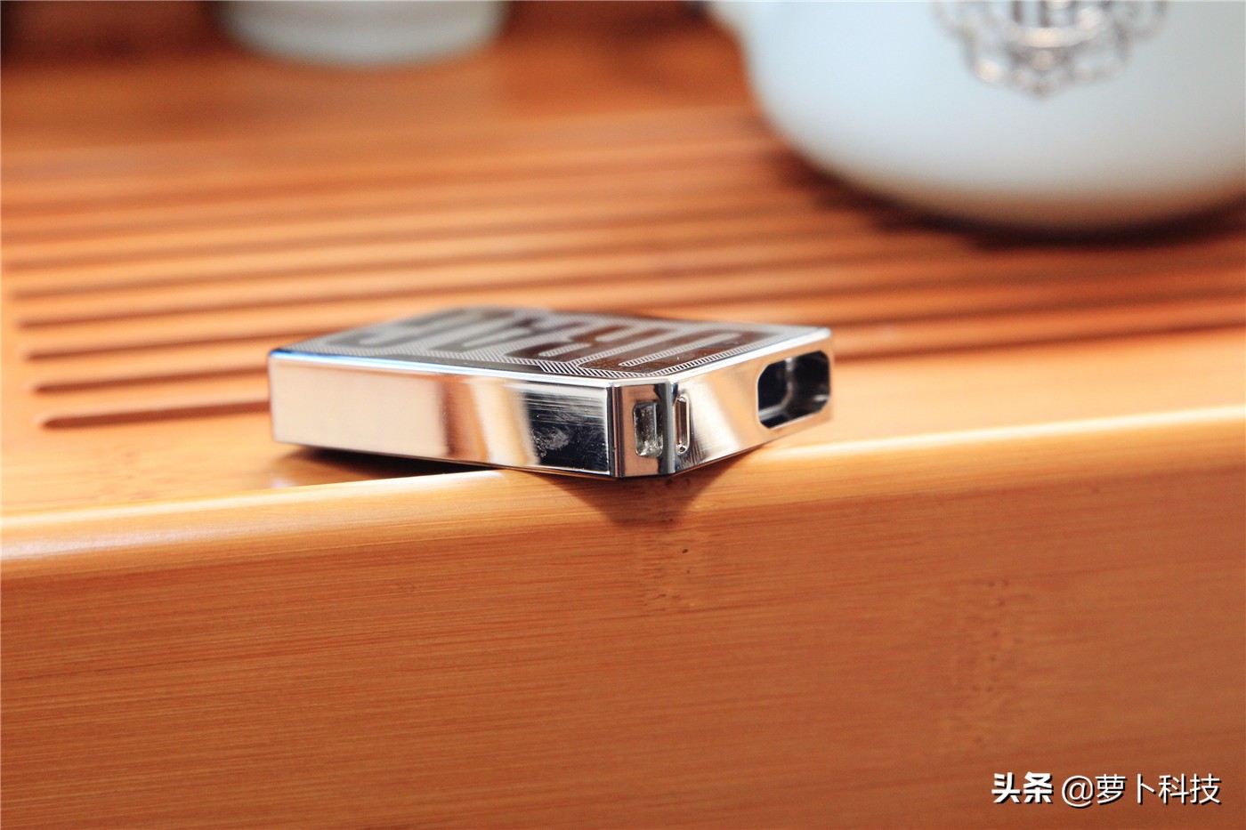 VOOPOODRAGNANO使用体验：750mAh多款水果味，机身真帅