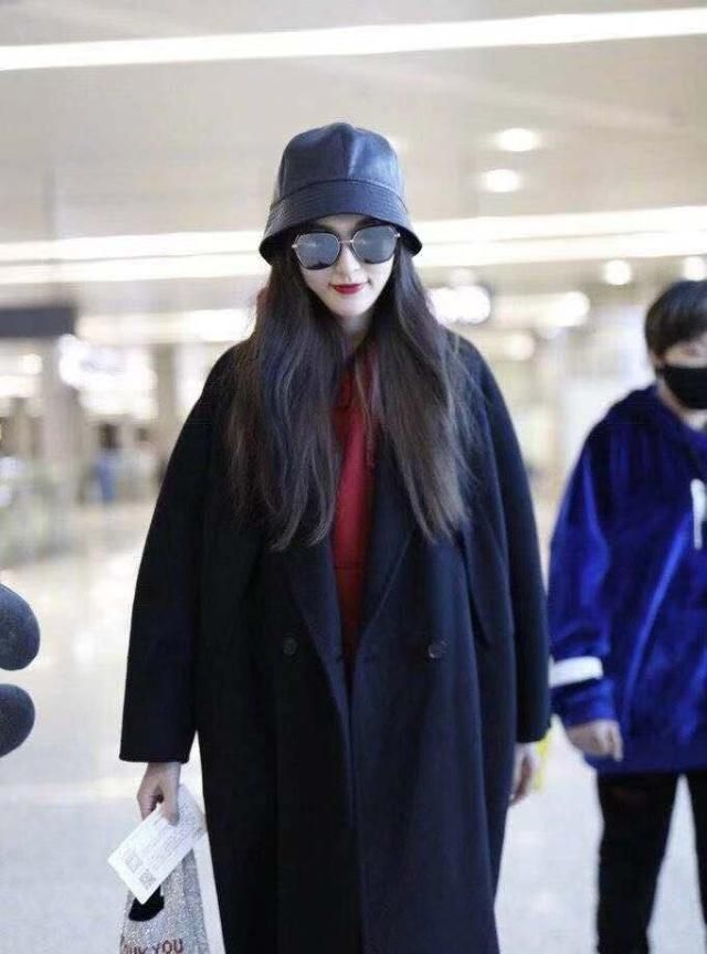 唐嫣近一年背过的包包,唐嫣有多少包包