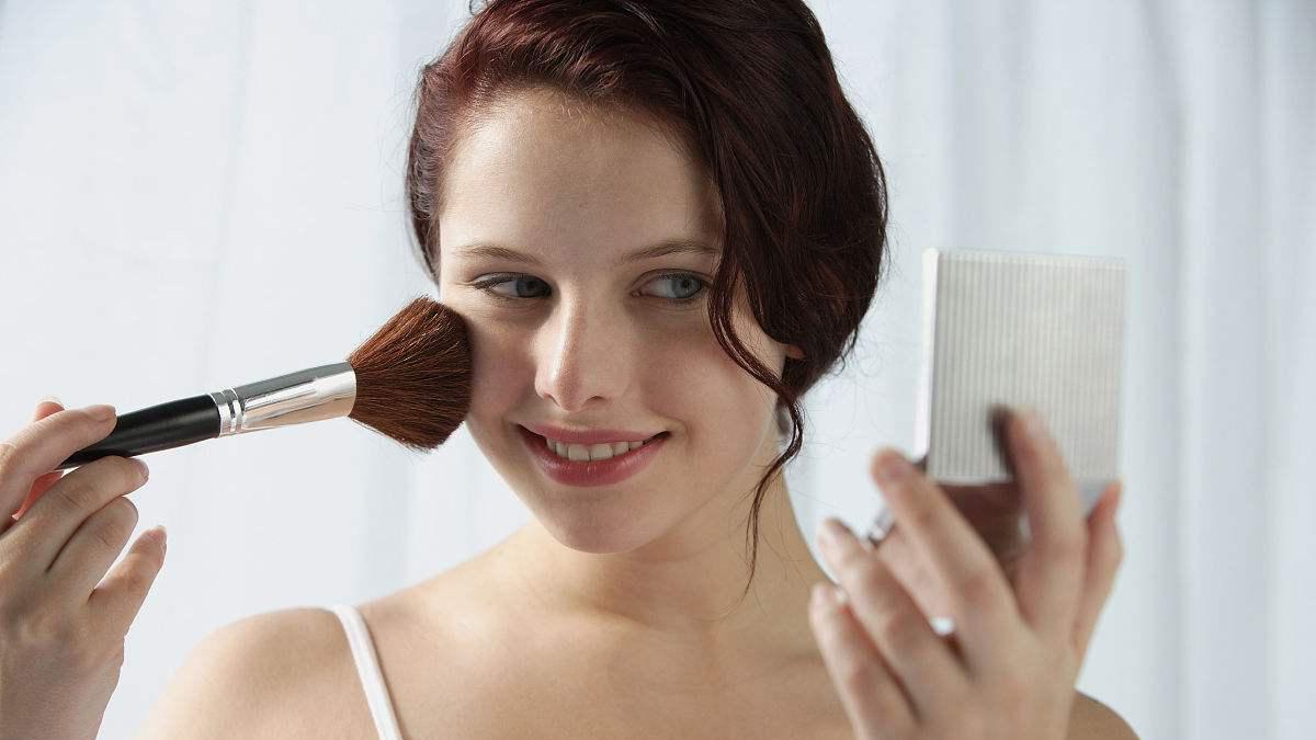 花西子粉饼怎么挑选,芭比波朗粉饼色号挑选