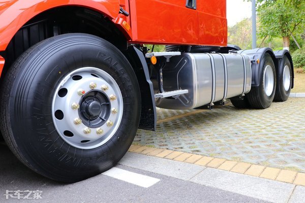 柳汽乘龙t5重卡,柳汽乘龙t5长头卡车