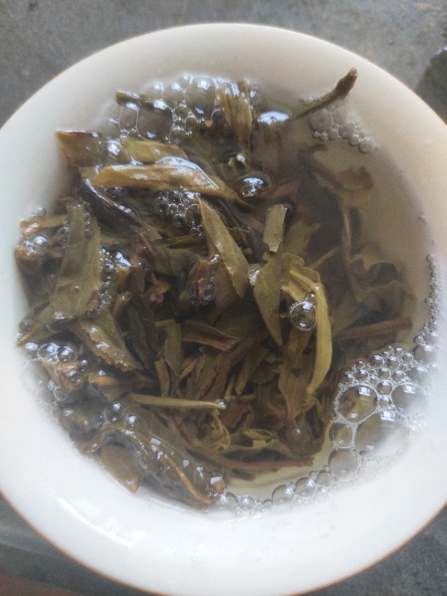 2007年龙润楚兰生茶价格,龙润楚兰生普洱茶