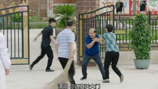 铁锹战神王老七,王老七直播狂躁