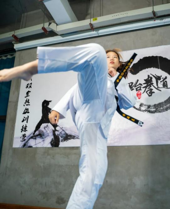 身高180cm！湖南女大学生练习跆拳道一年，相继斩获省赛、国赛冠军！