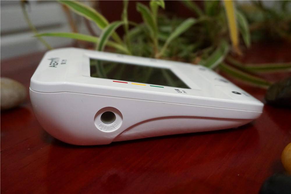 爱尔泰血氧饱和度仪,aicare电子臂式血压计