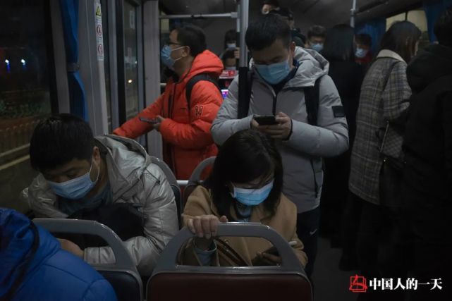 背奶妈妈上班要吸两次奶怎么消毒,背奶妈妈重回职场