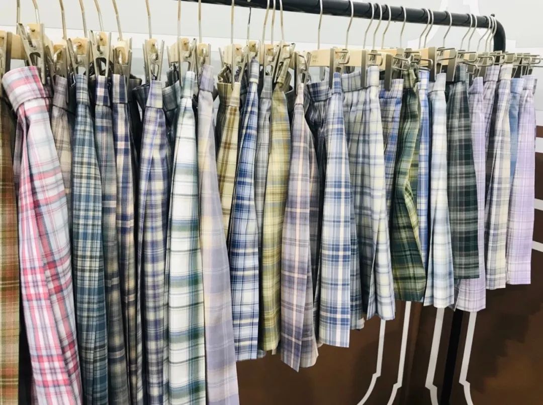 穿jk的女生是谁,穿jk制服的妹子视频