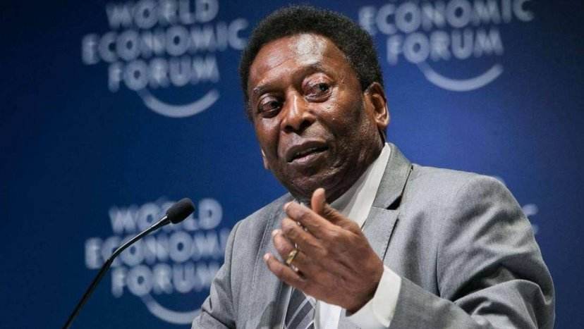 罗纳尔多和贝利谁更厉害,球王贝利在足球界中拿过哪些奖