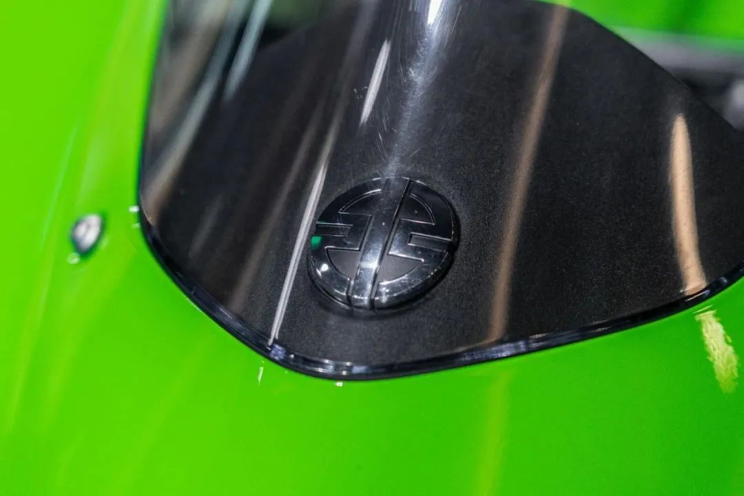 h2r鐩村垪鍥涚几,h2r-10