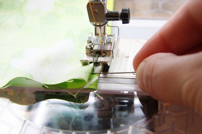 百褶裙有点大了解决小技巧,一条白色百褶裙有多好穿