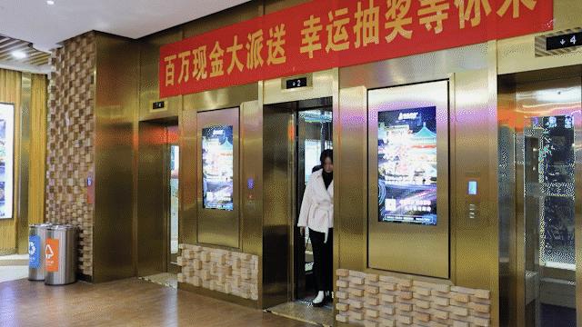 能看到钟楼的美食,看见钟楼的西安美食