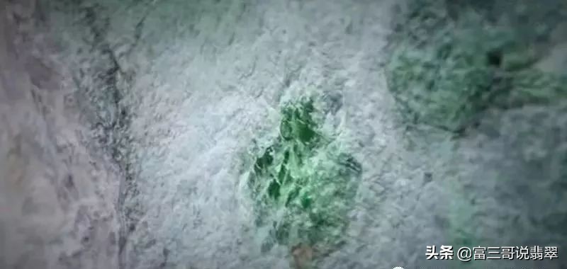 翡翠原石八大场口的原石图片,不懂这些千万别玩翡翠原石