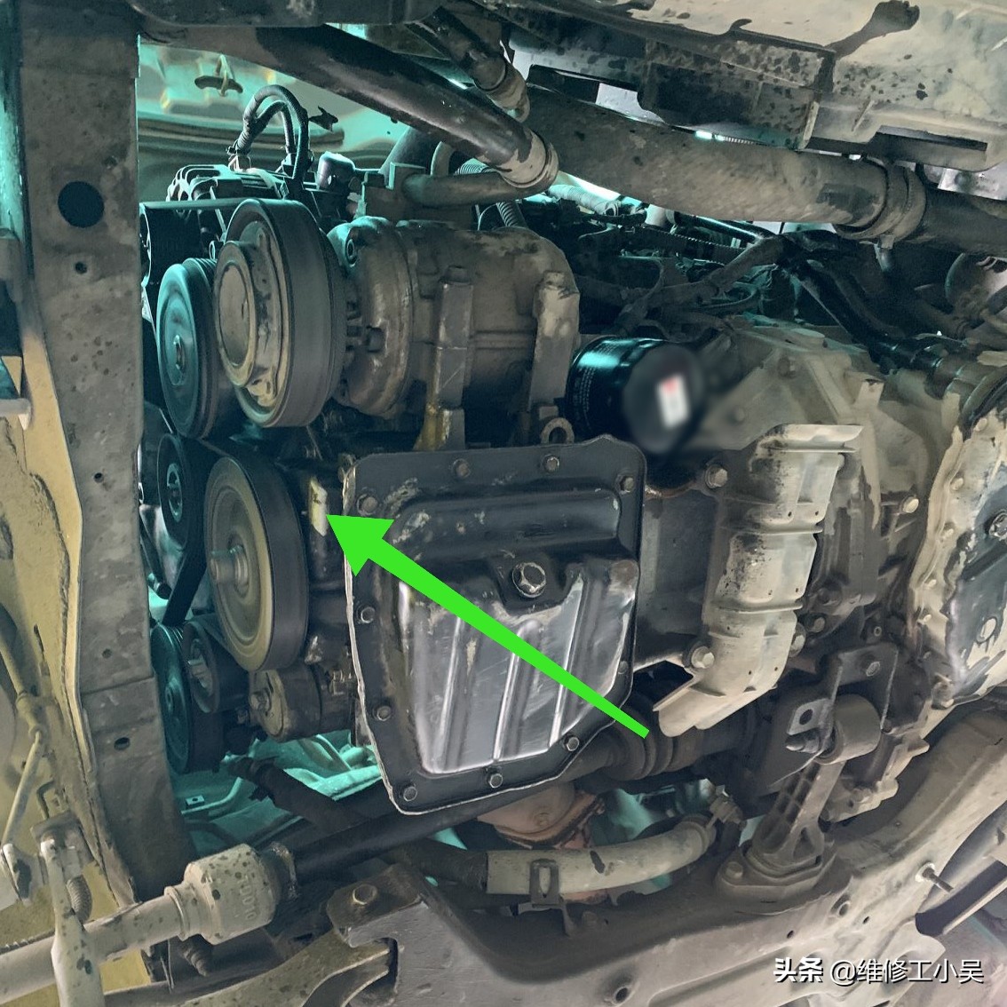 起亚发动机链条响还能开吗,10万公里的车发动机声音有点大