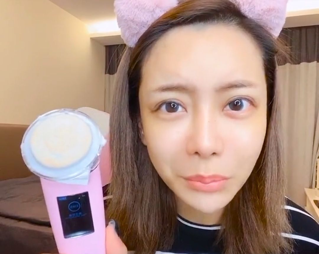 泫雅宣传品牌内衣,泫雅内衣广告曝光图片