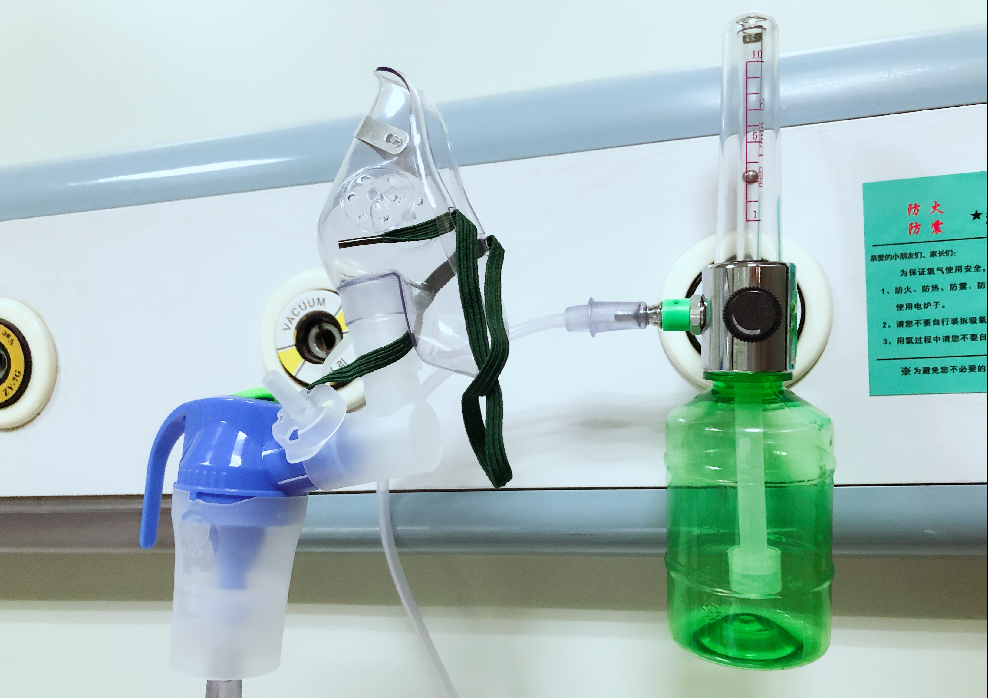 儿童咳嗽有痰雾化吸入用什么药,宝宝咳嗽雾化最少要做几天