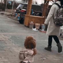 “如果这群女混混*攻围**我,我会舌战群儒!”你会怎样脱困?