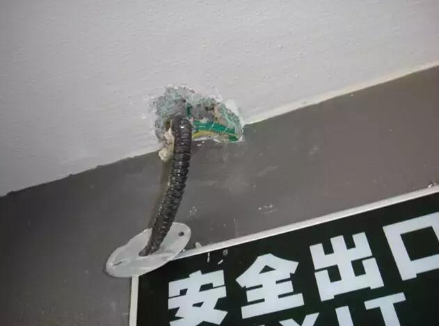 新手电工怎样学习水电,30年老电工接线这波操作才叫专业