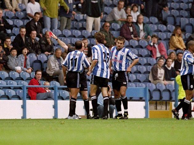 足坛奇葩怪事全集,足球场上最荒唐的进球