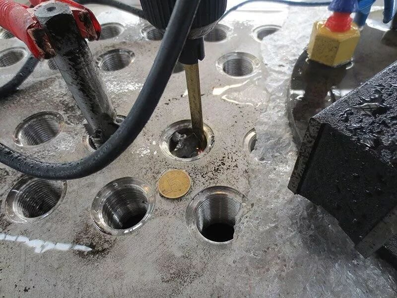 丝锥钻头断了怎么取出,丝锥断在孔里最好的解决办法