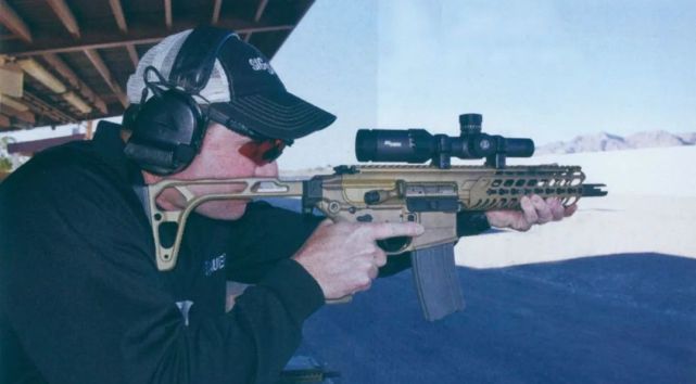 性能优劣不能看体形大小低于125分贝的枪口噪音才是该枪优势