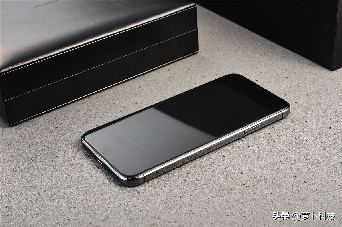 iphone11promax爆改13750毫安,苹果4s爆改苹果11