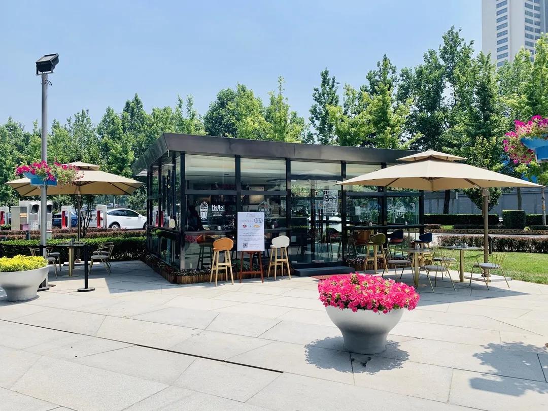 打卡圣地|华贸中心XHoolicar“喵喵满袋大聚会”