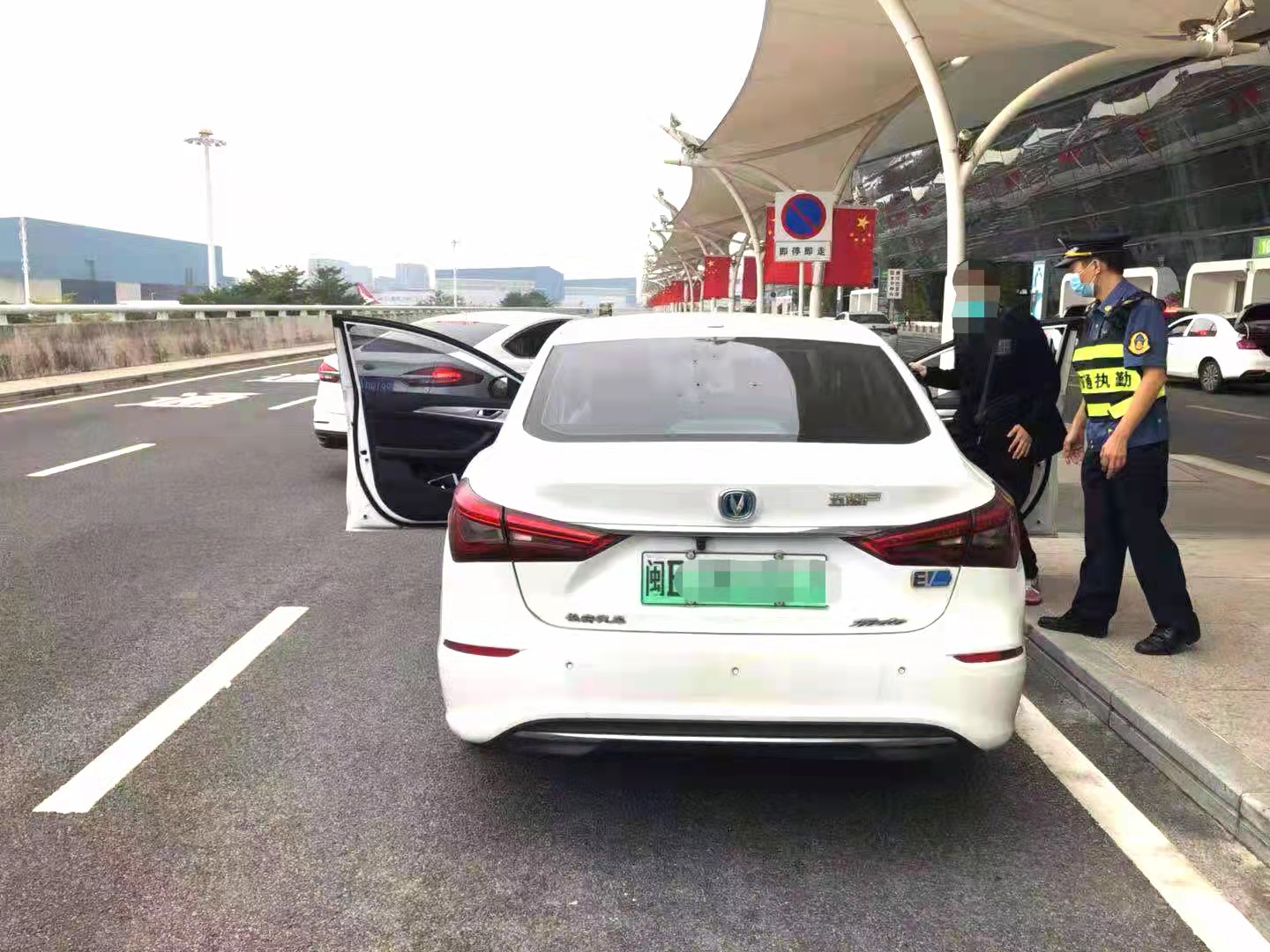 网约车违规巡游揽客的处罚,厦门非法网约车