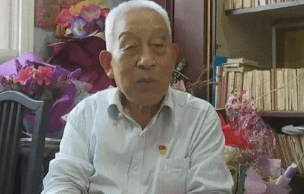 山东96岁老兵滕西远：合法持枪70多年，政府颁发持枪证，为何？