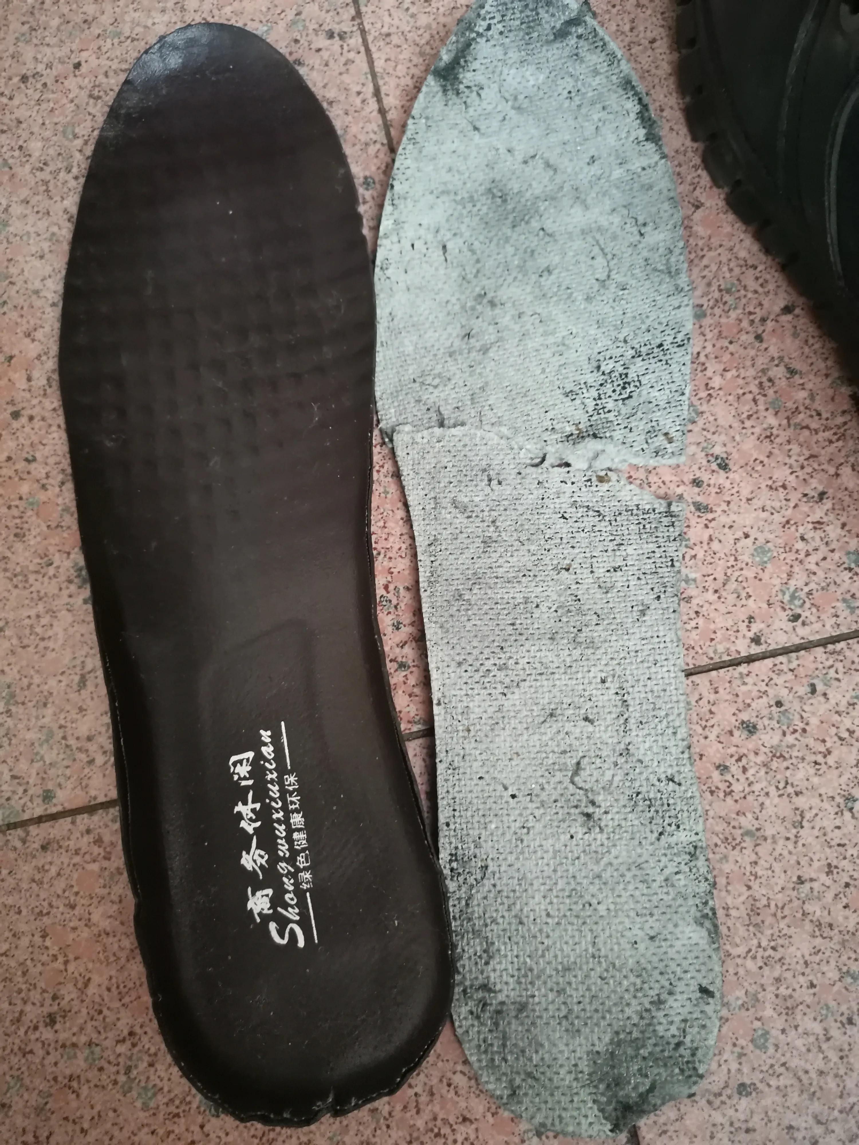 穿这种休闲鞋为什么脚底疼，原来是高低不平的按摩底导致的