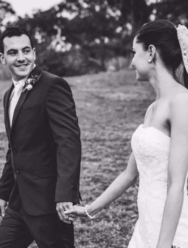 女子在丈夫自杀当晚便提取了他的精子,她说仍打算给他生孩子