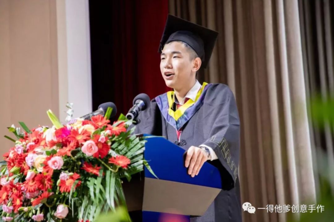 年仅20岁北美高材生张一得自杀去世，网红单亲爸爸遭质疑